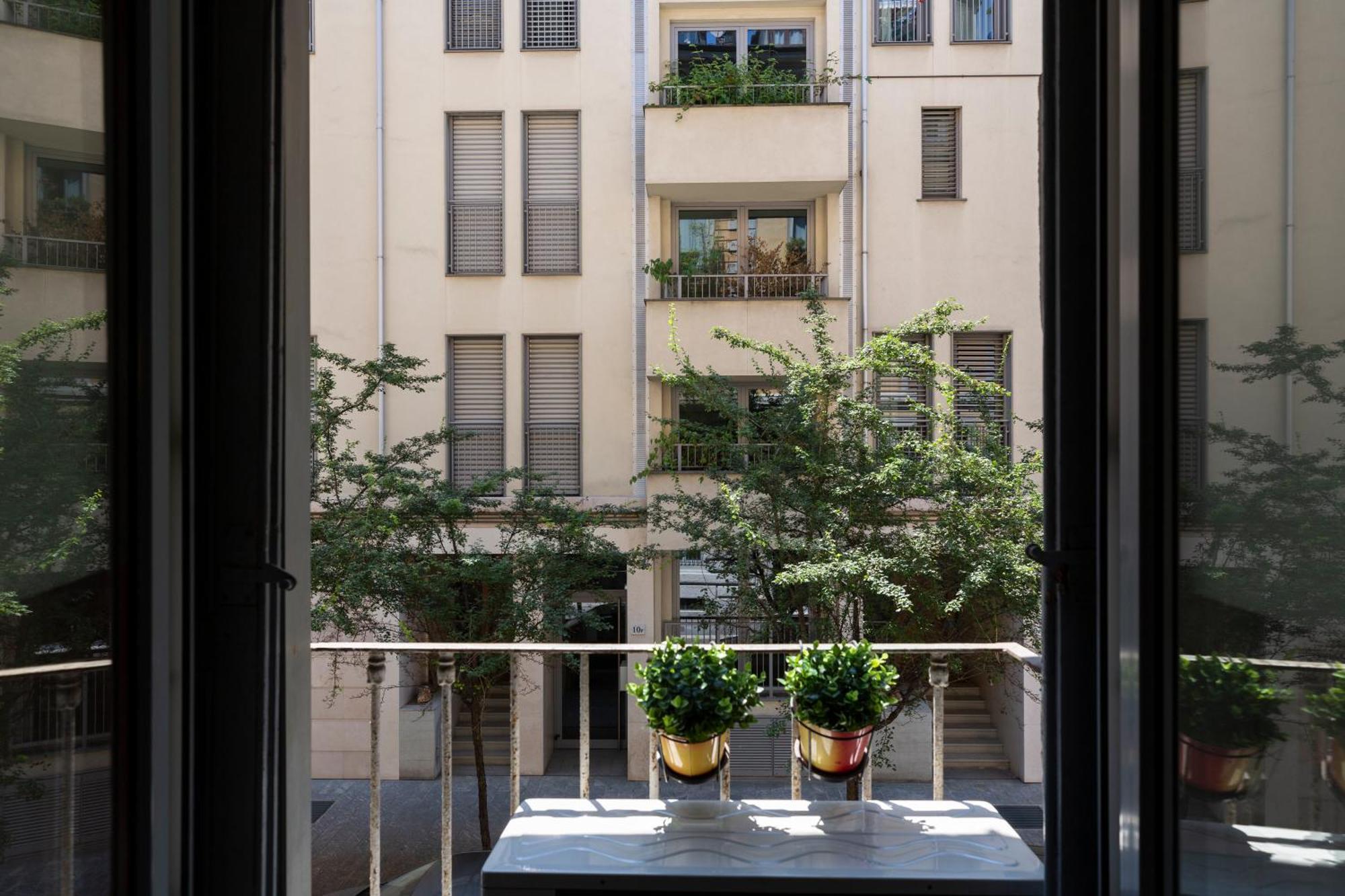 Casa Vittoria - Isola District Apartment