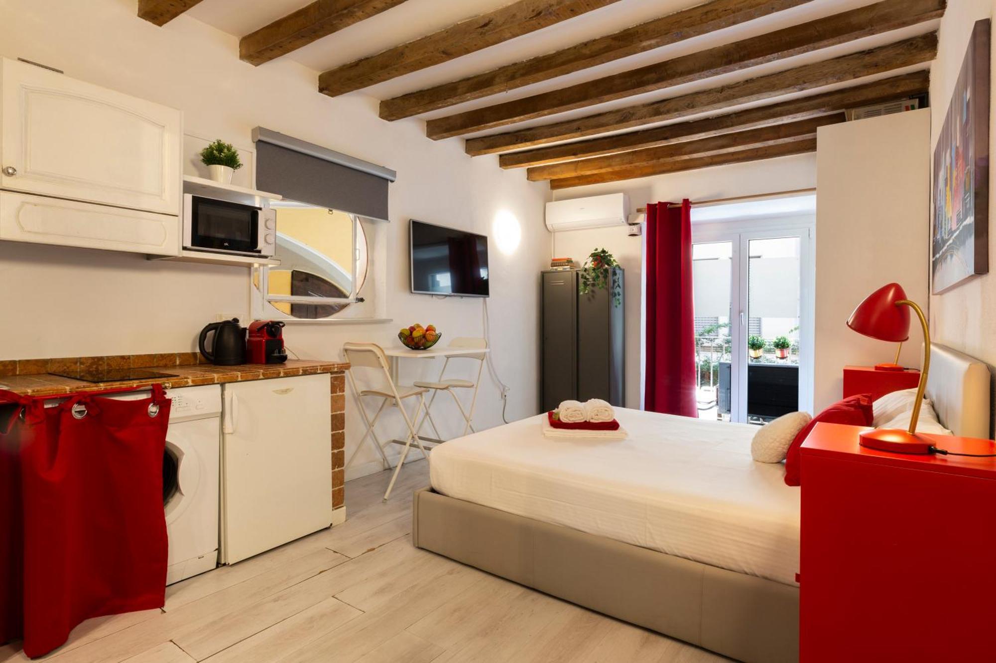 Casa Vittoria - Isola District *